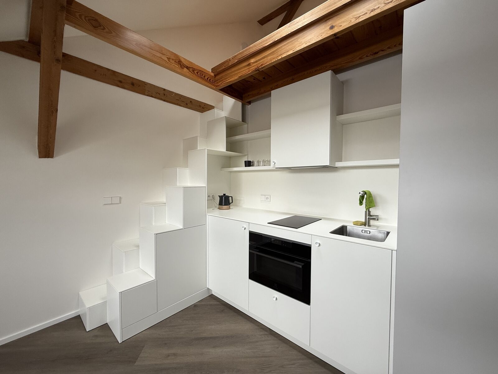 Pohodlné bydlení v srdci města, Praha 10, Vršovice